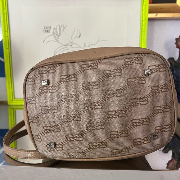 Balenciaga • Vintage Monogram Bucket Bag - Picture 3 of 8